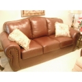  Traditional Style Leather Couch and Loveseat